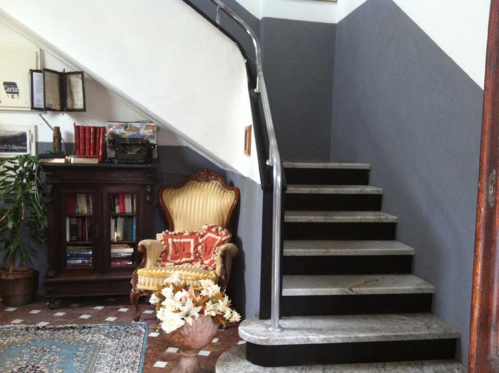 Hotel Pensione Moderna โบนัสโซลา ภายนอก รูปภาพ