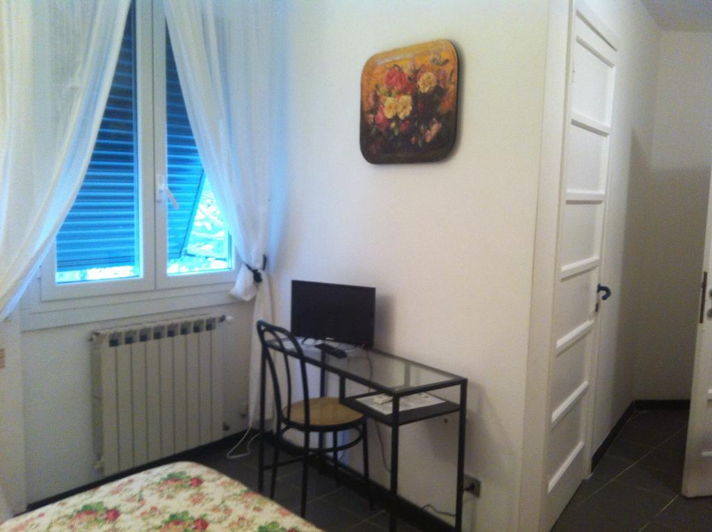 Hotel Pensione Moderna โบนัสโซลา ภายนอก รูปภาพ